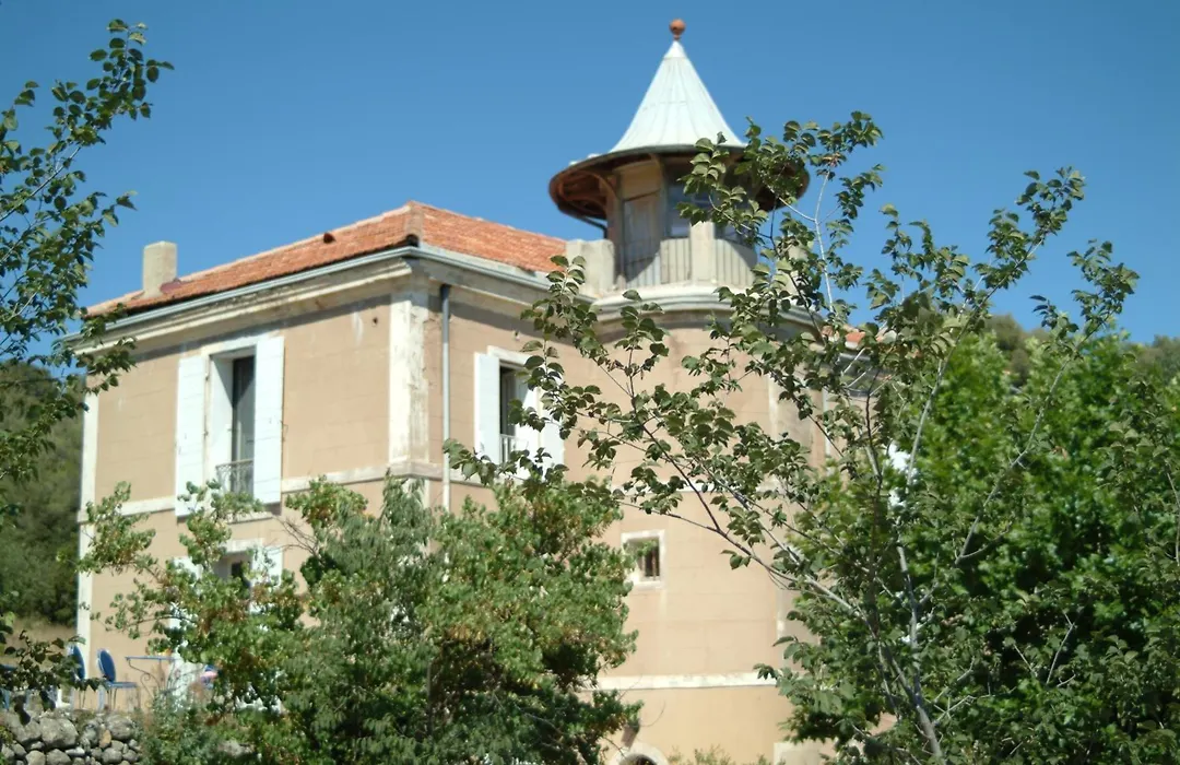 Pavillon De Beauregard-1